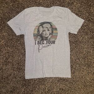 Gray Graphic T-Shirt with Dolly Parton Design